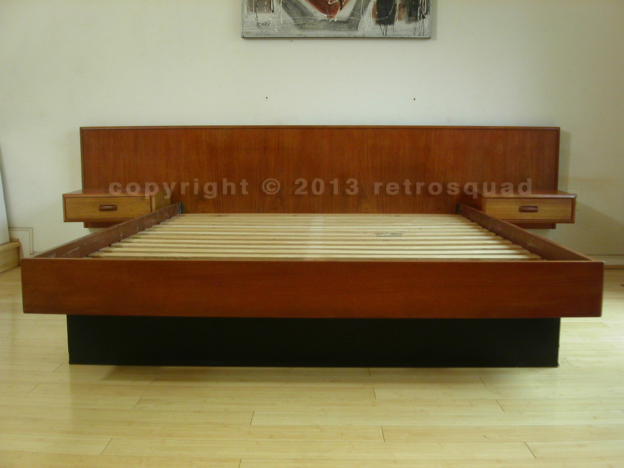 Danish Modern Teak Queen Platform Bed + Floating ...
